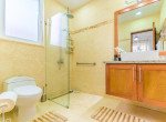 156198-hb_11_a1_1st_bath_3