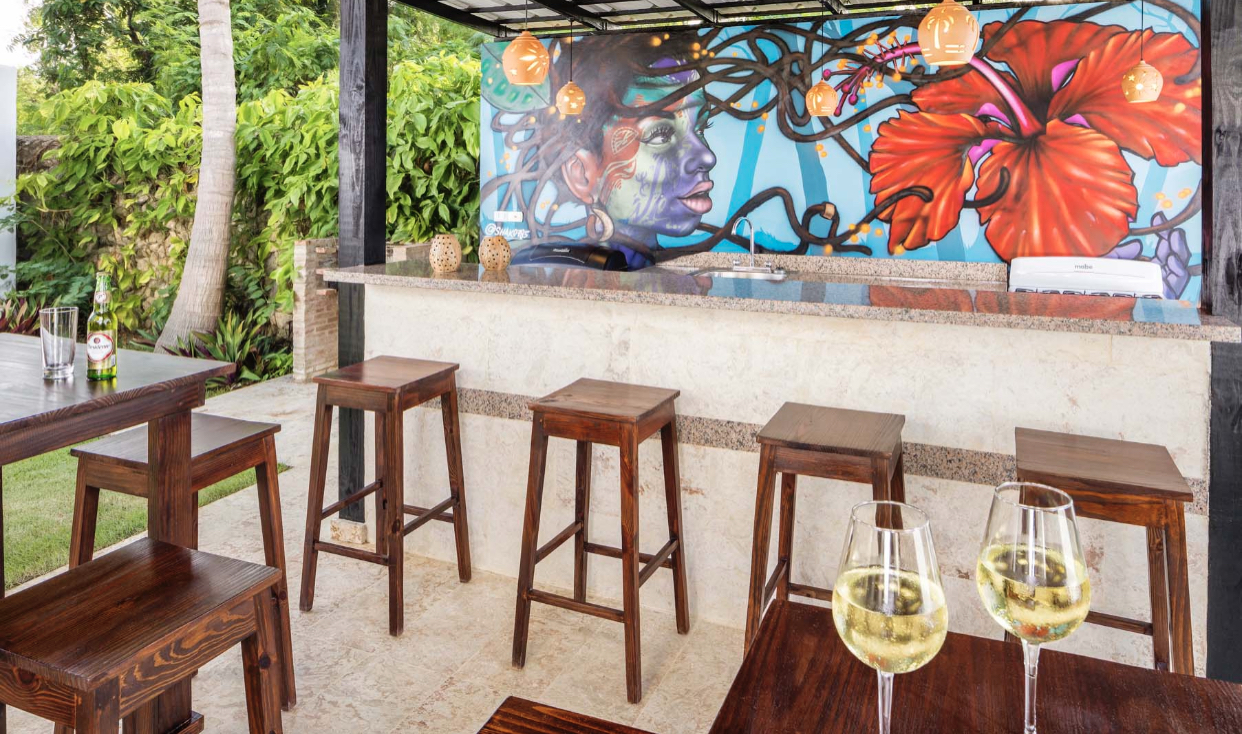 . Large bed and breakfast close to the beach with 6 studios and a 2 bed villa in Sosua - photo 4