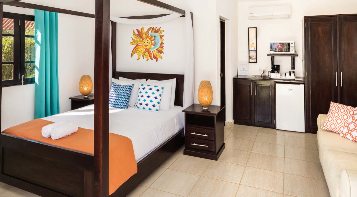 . Large bed and breakfast close to the beach with 6 studios and a 2 bed villa in Sosua - photo 5