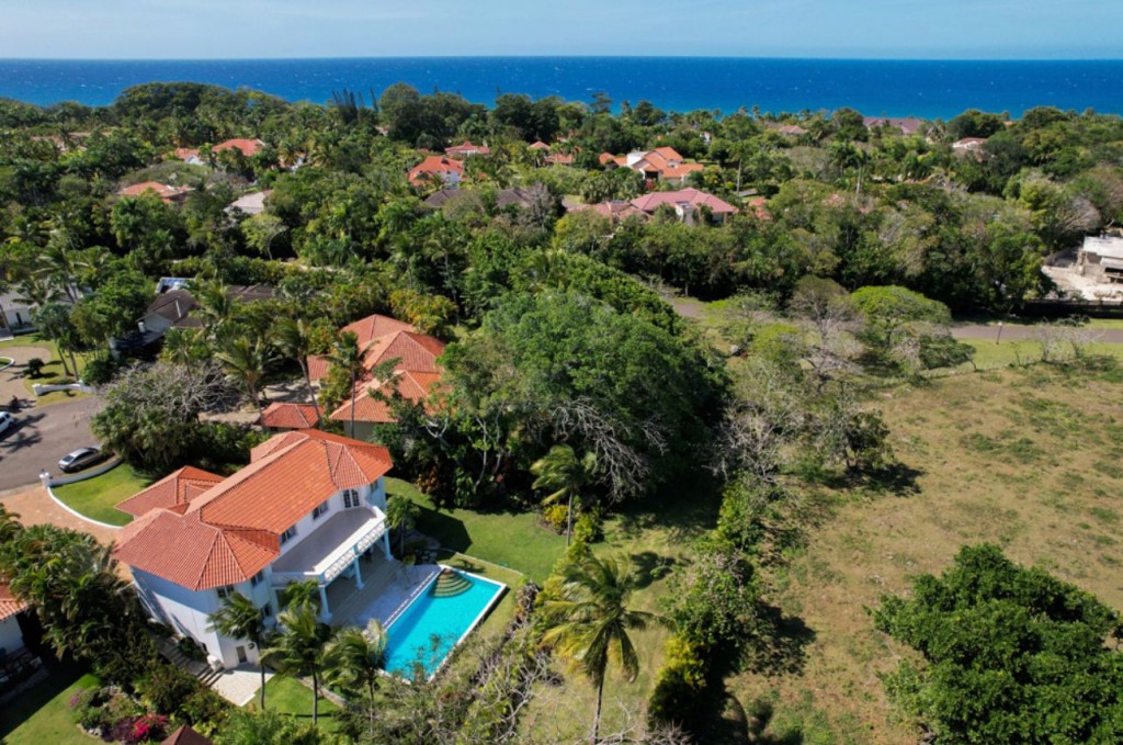 Dropped the PRICE! LUXURY VILLA BY THE CARIBBEAN SEA FOR SALE