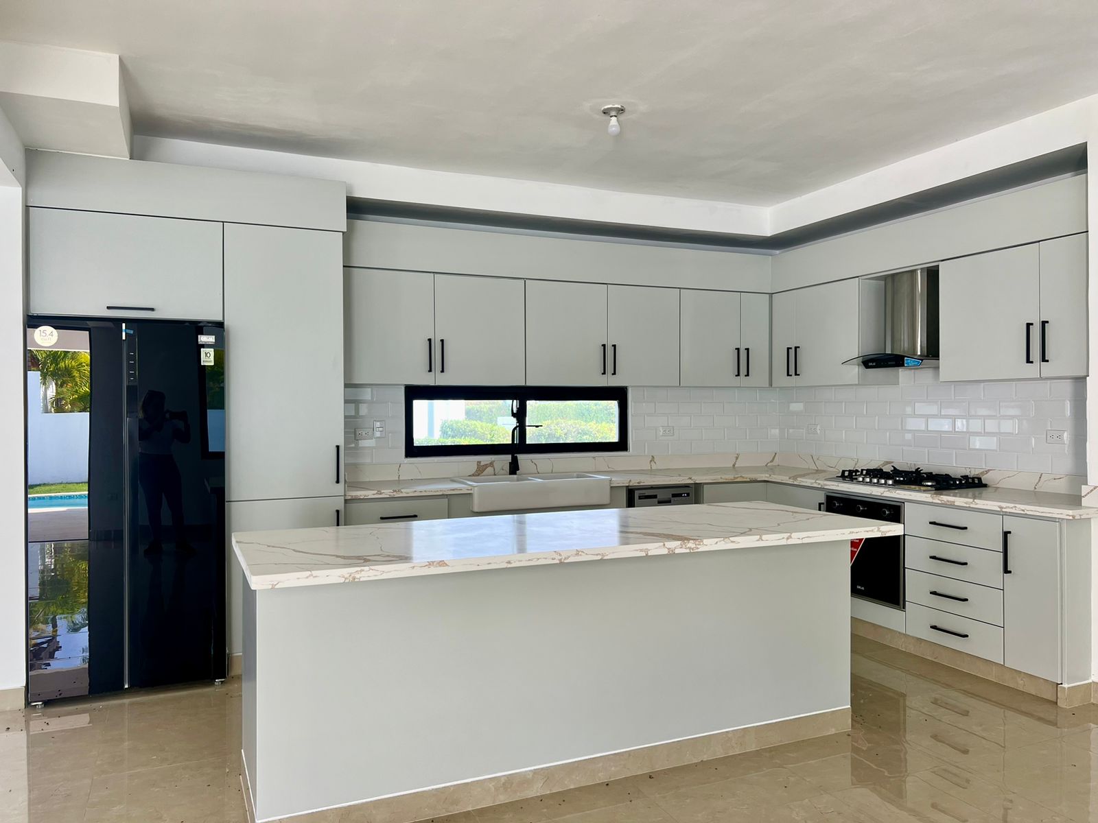 Luxury Property For Sale Exclusive 4 bedroom Villa In SOV gated community - photo 3