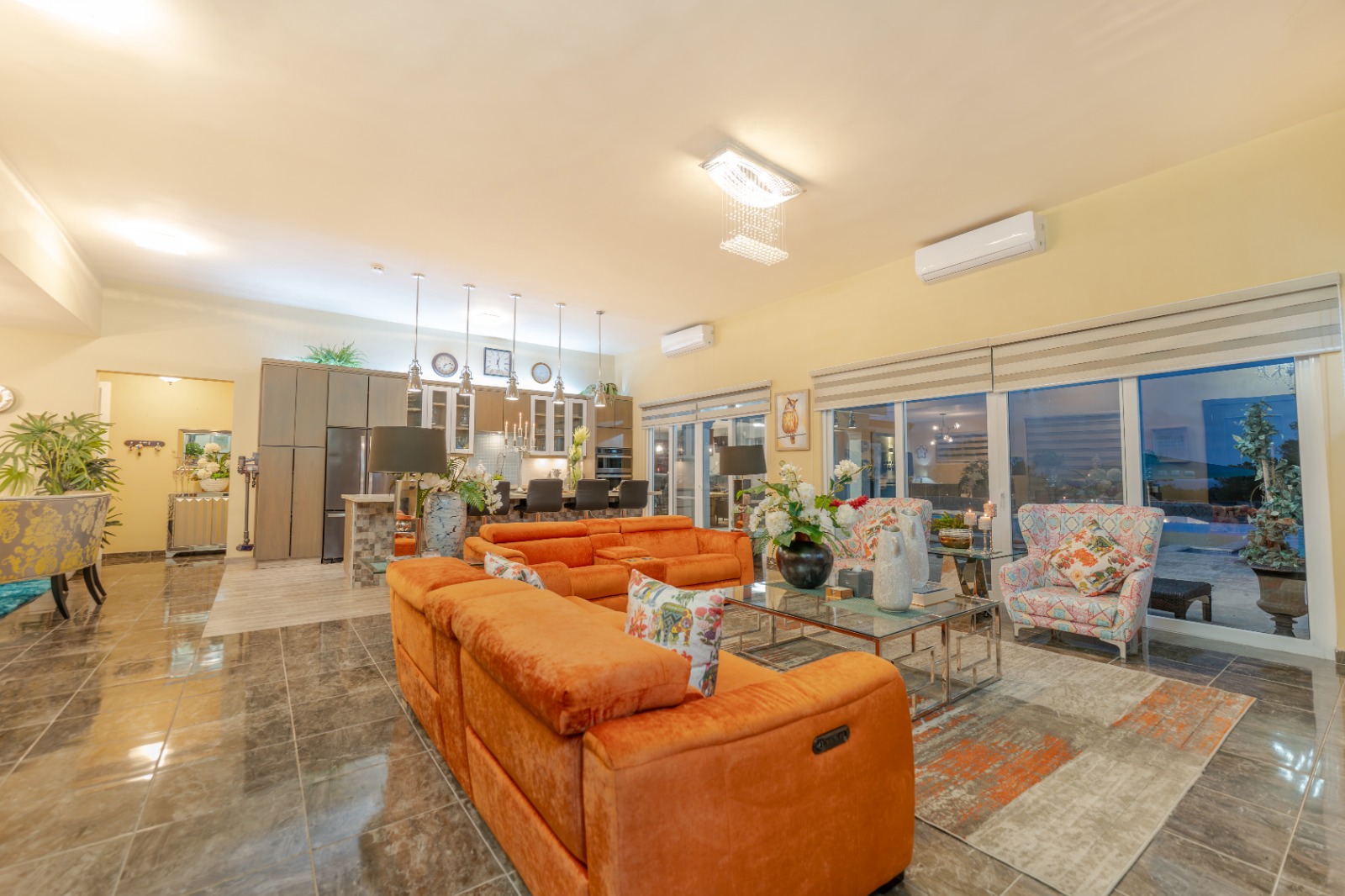 Exquisite Five-Bedroom Villa offers sweeping Ocean views - photo 5