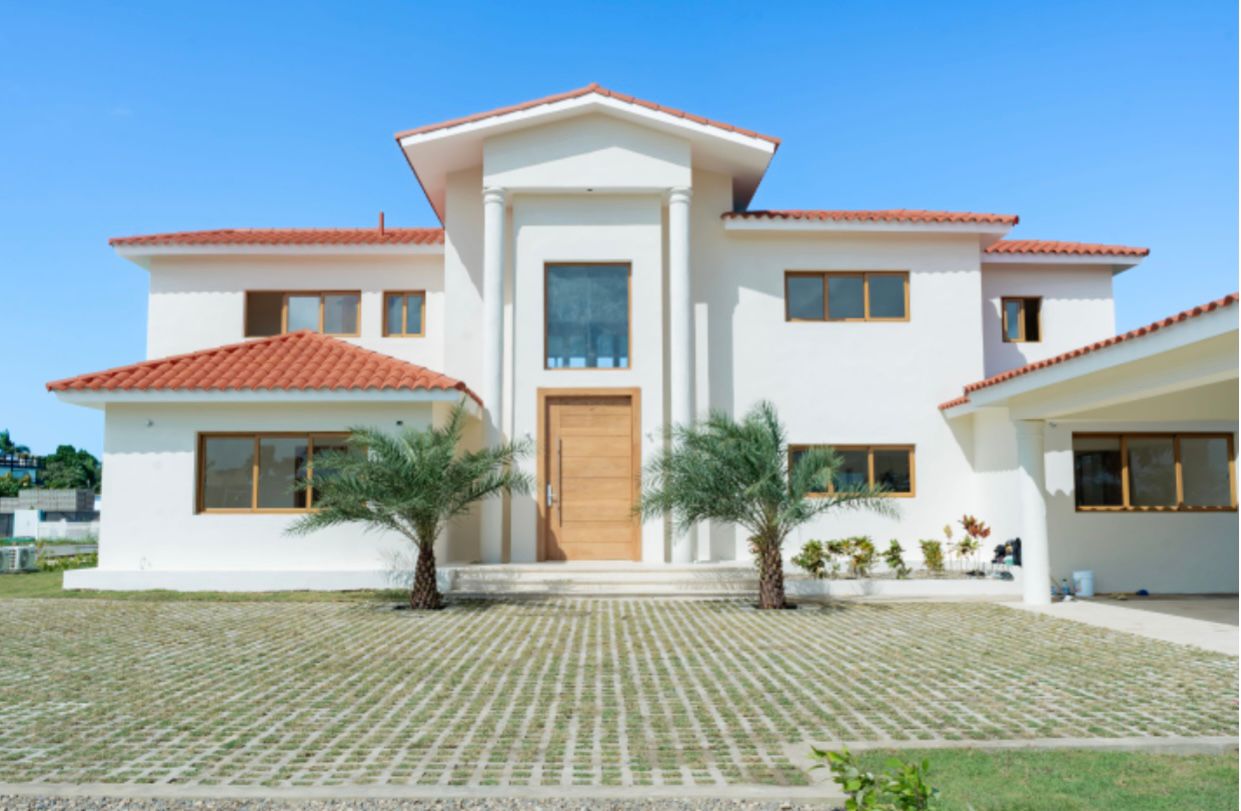 Luxurious 6 Bedroom Villa For Sale In Prestigious Gated Community - photo 1