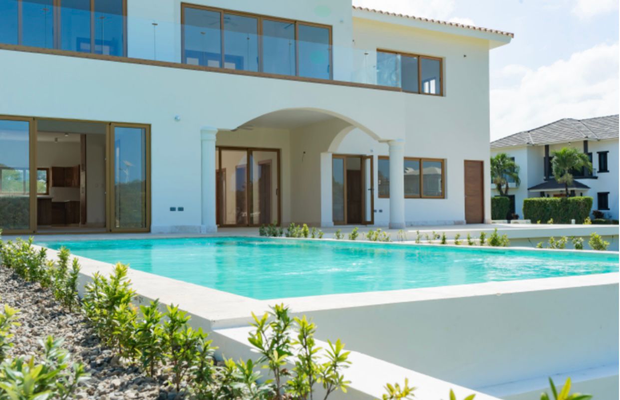 Luxurious 6 Bedroom Villa For Sale In Prestigious Gated Community - photo 3