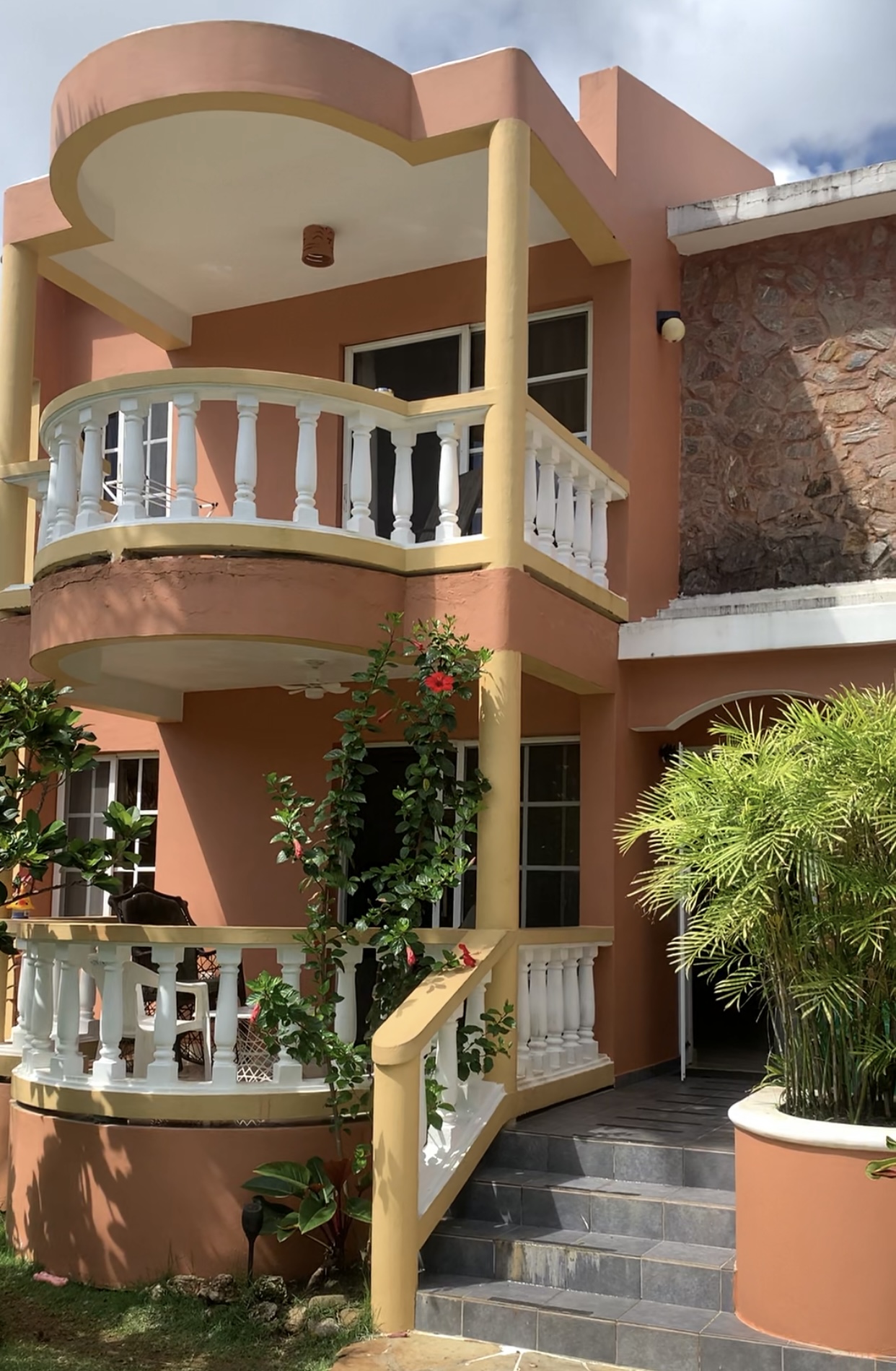 Beautiful 1 Bedroom Townhouse In Small Gated Community - photo 6
