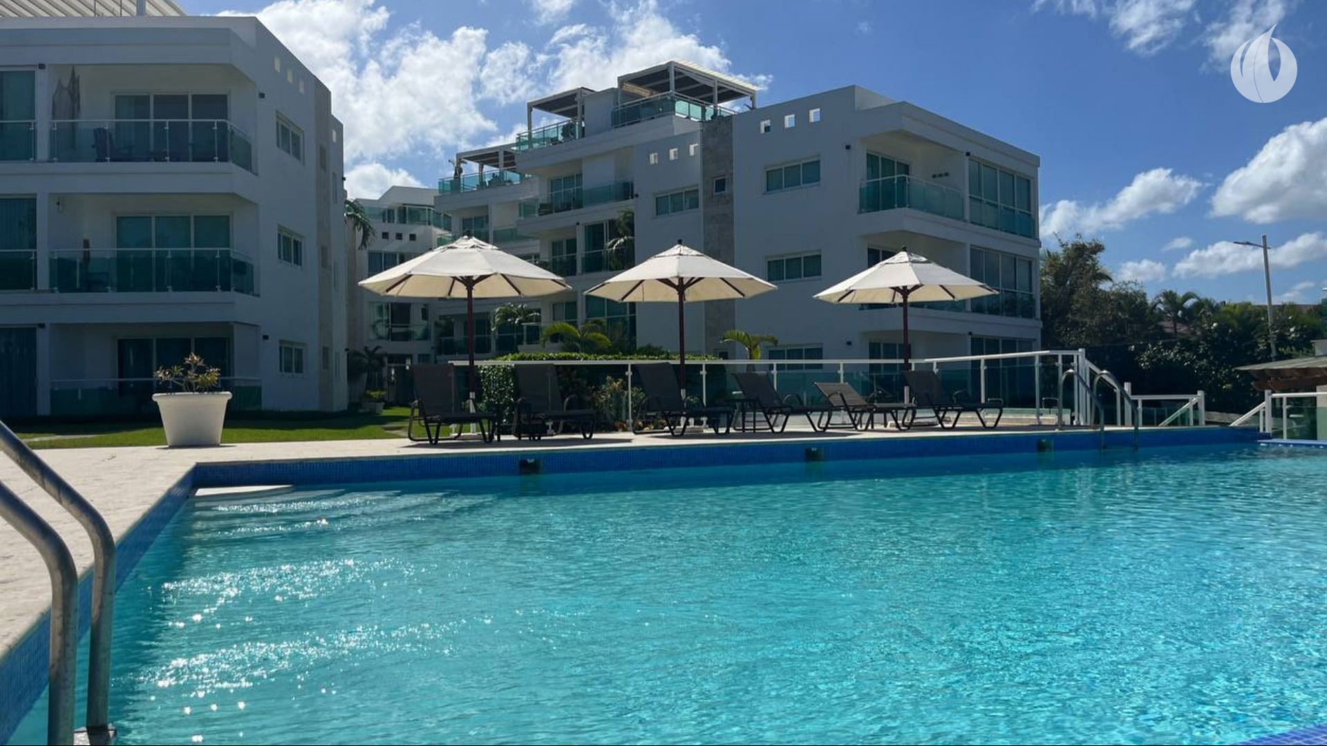 Two Bed Penthouse OceanFront For Sale Two Bed Oceanfront Penthouse For Sale - photo 2
