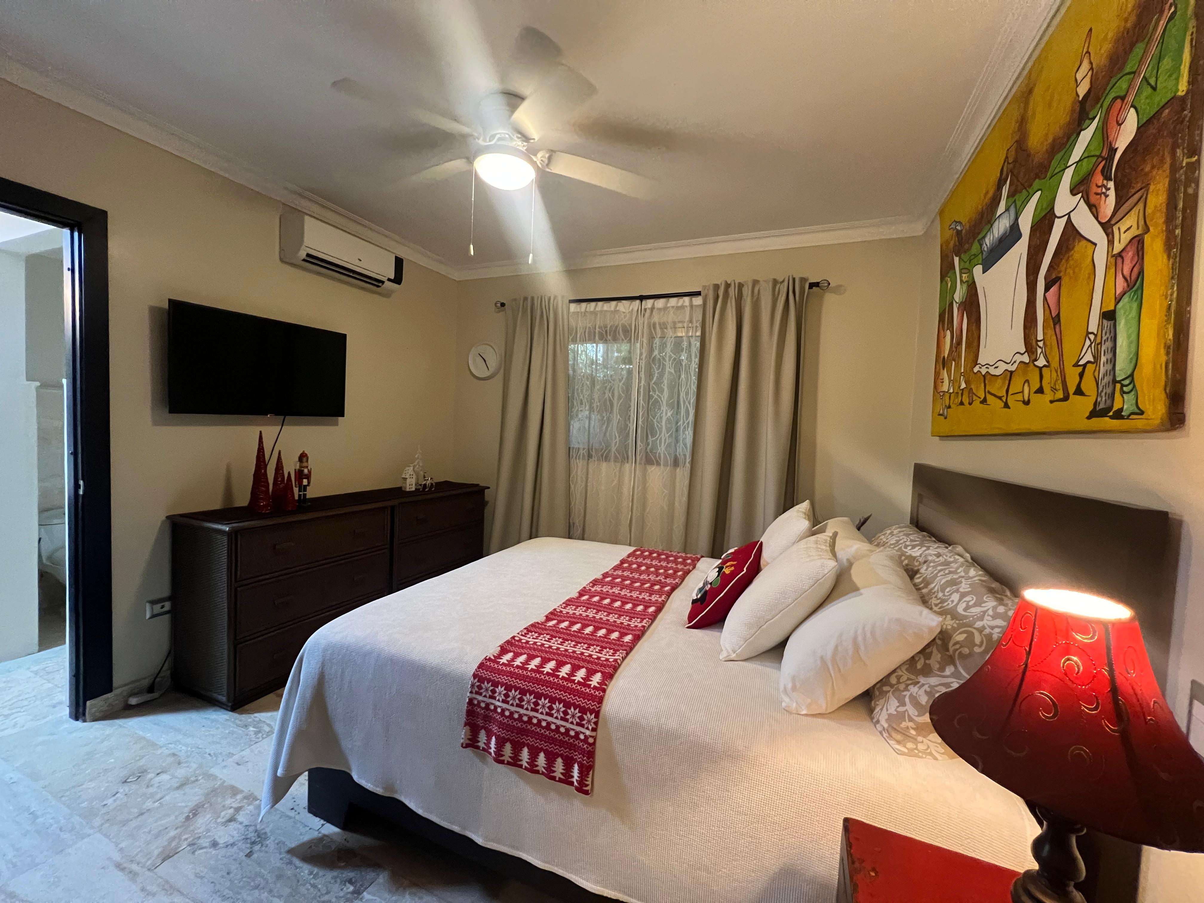 Fantastic Four Bedroom Condo in an Excellent Residence - photo 5