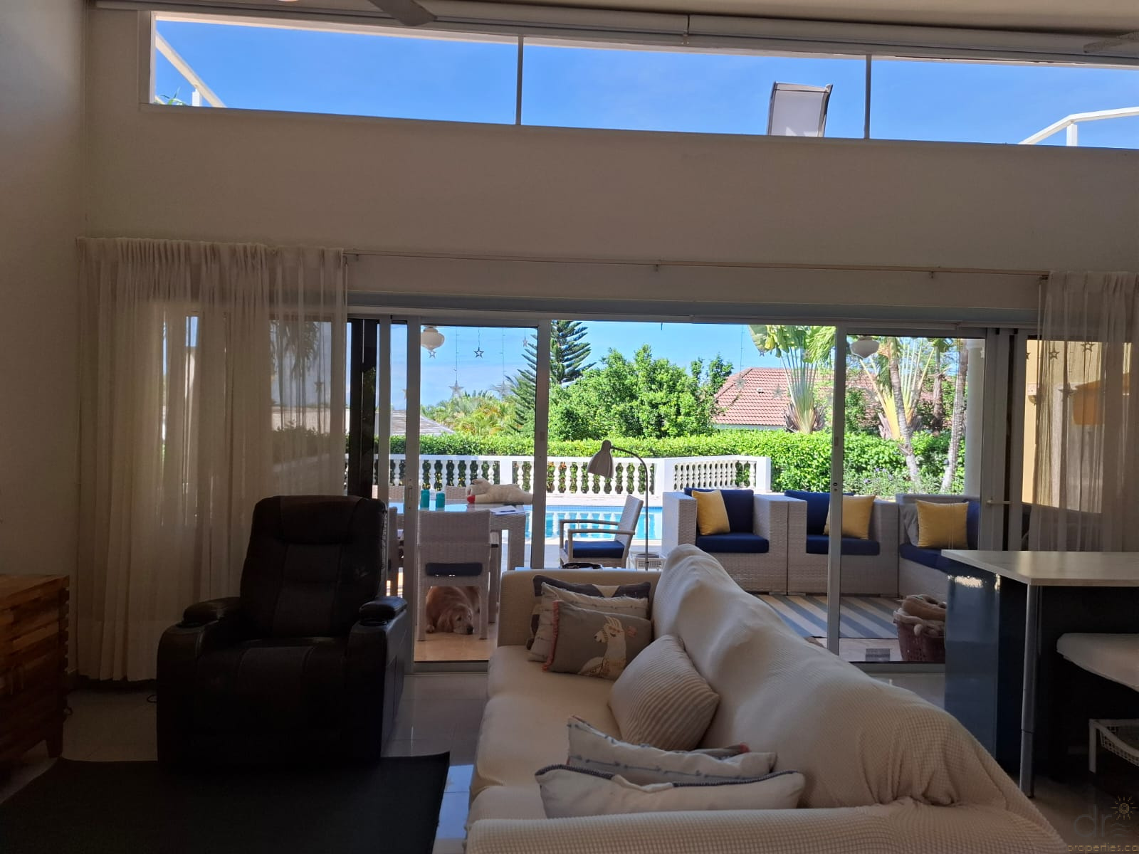 3 Bedroom Villa plus 1 Bedroom Full Guest House - photo 2