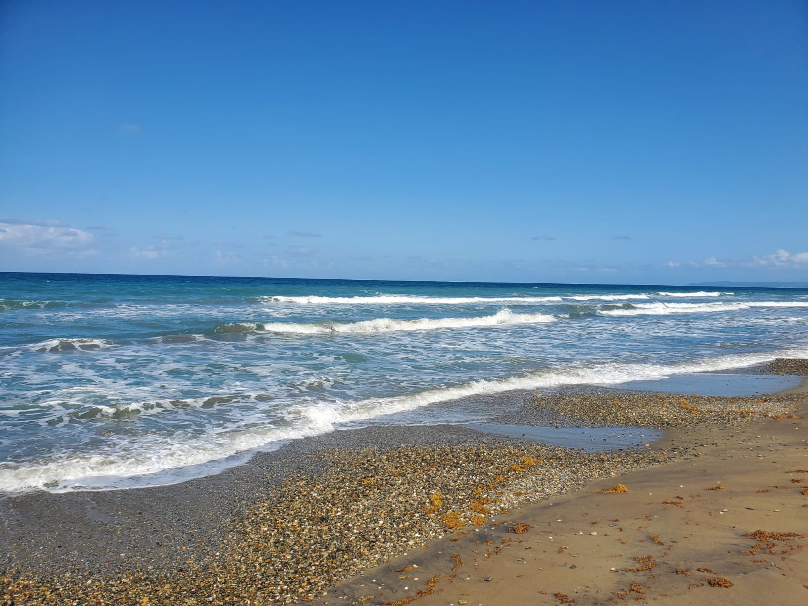 Beachfront land in Las Canas - photo 2