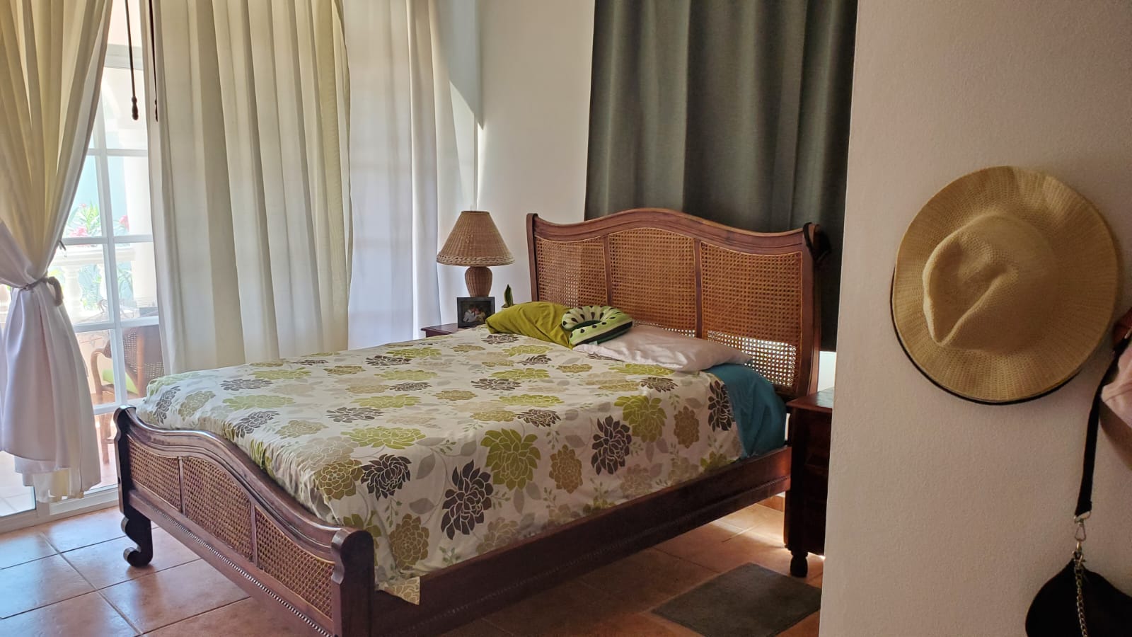 Beachfront Condo with Ocean Views Beachfront Condo with Ocean Views! - photo 4