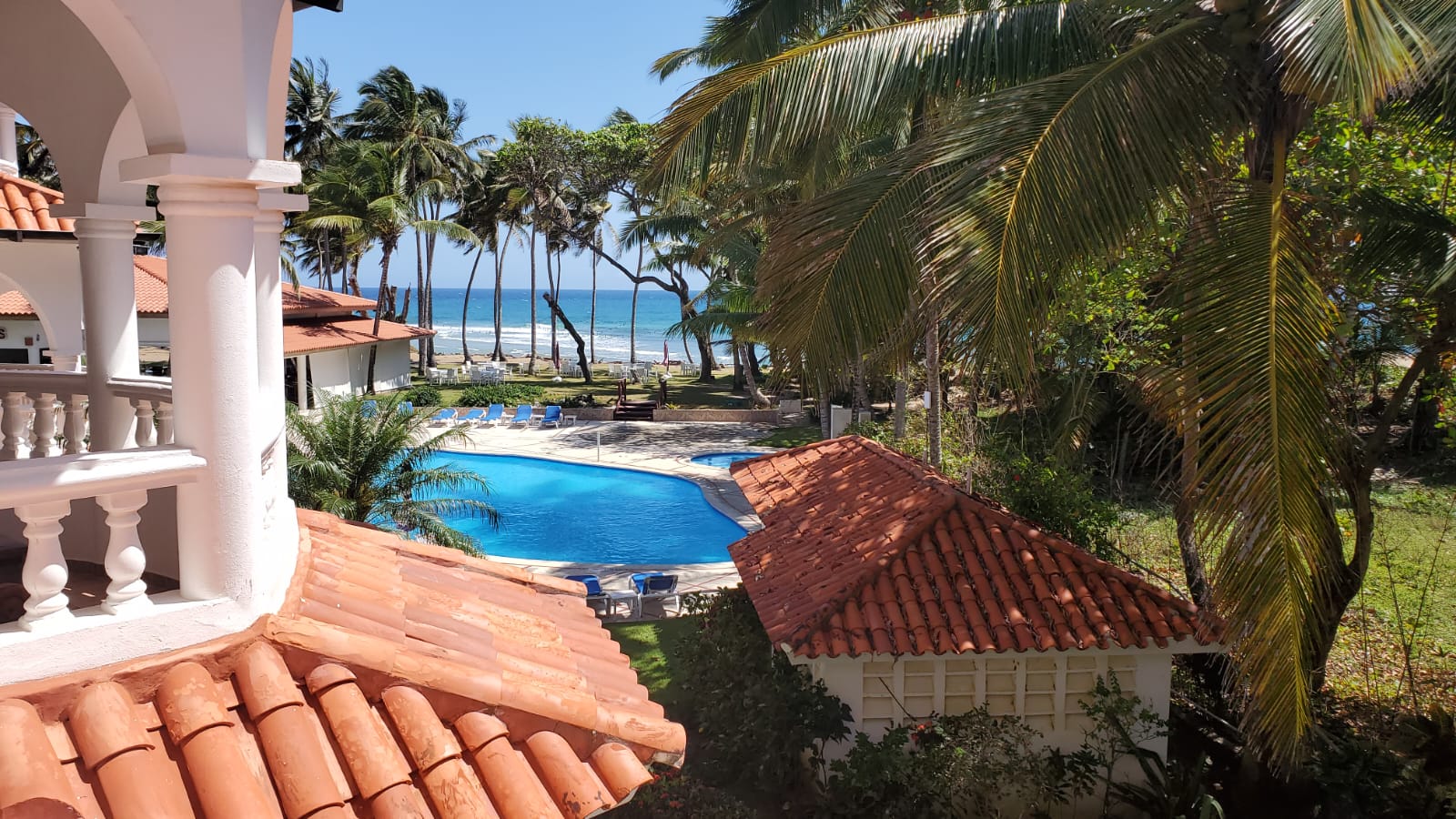 Beachfront Condo with Ocean Views Beachfront Condo with Ocean Views! - photo 1