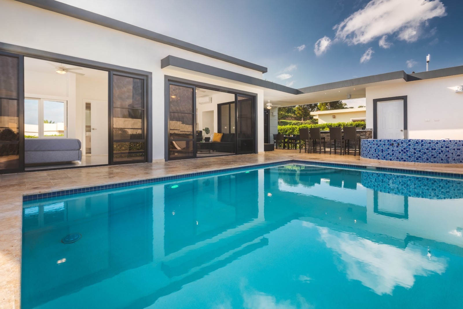 2 bed villa with pool and jacuzzi for sale 2 bed villa with pool and...