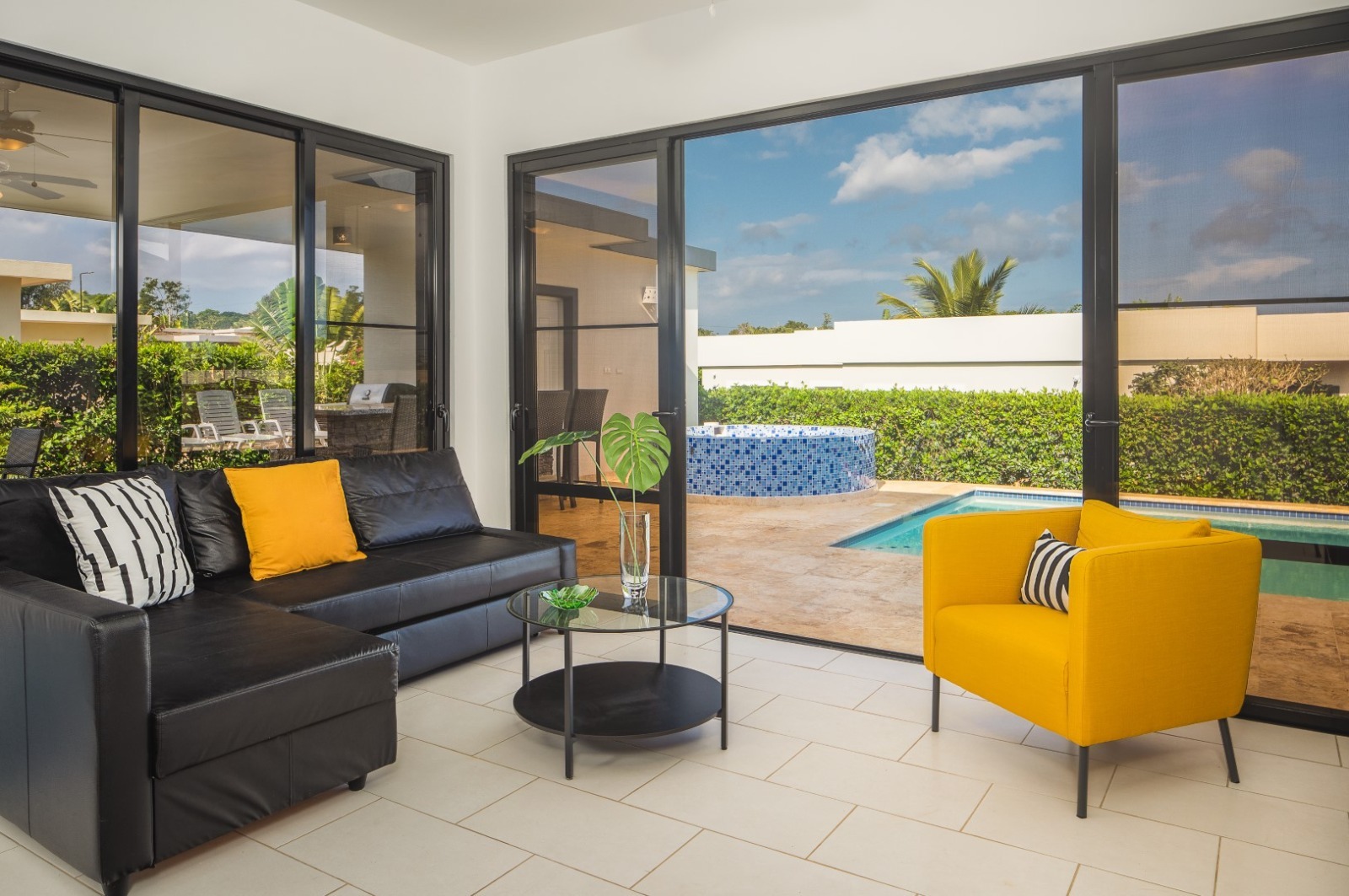 2 bed villa with pool and jacuzzi for sale 2 bed villa with pool and jacuzzi - photo 2