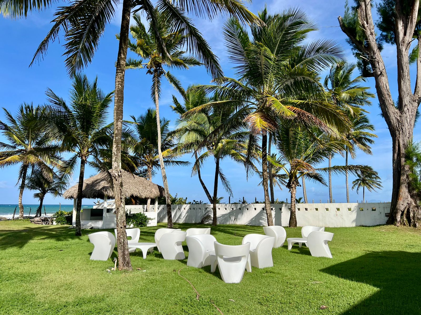 dropped the price, motivated seller! BEACHFRONT COMMERCIAL BUILDING WITH LARGE LOT - photo 2