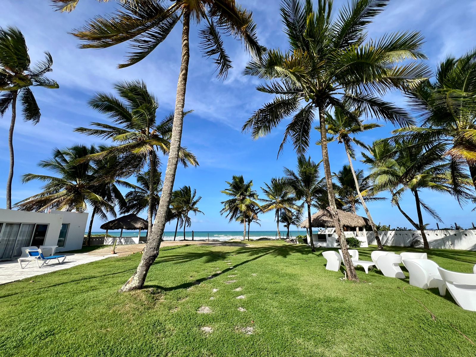 dropped the price, motivated seller! BEACHFRONT COMMERCIAL BUILDING WITH LARGE LOT - photo 4
