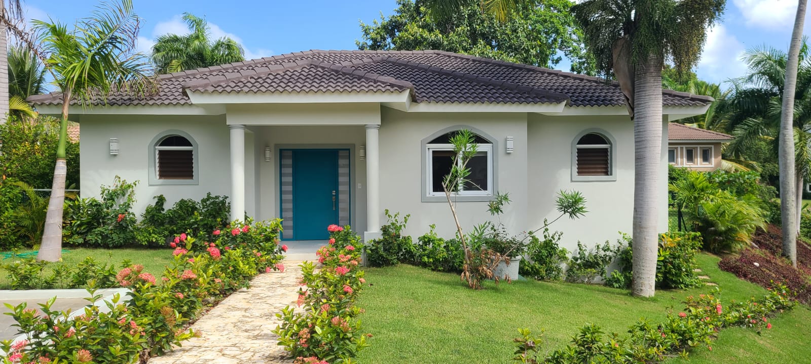Stunning New  2 bedroom Villa in Hispaniola Residencial - photo 1