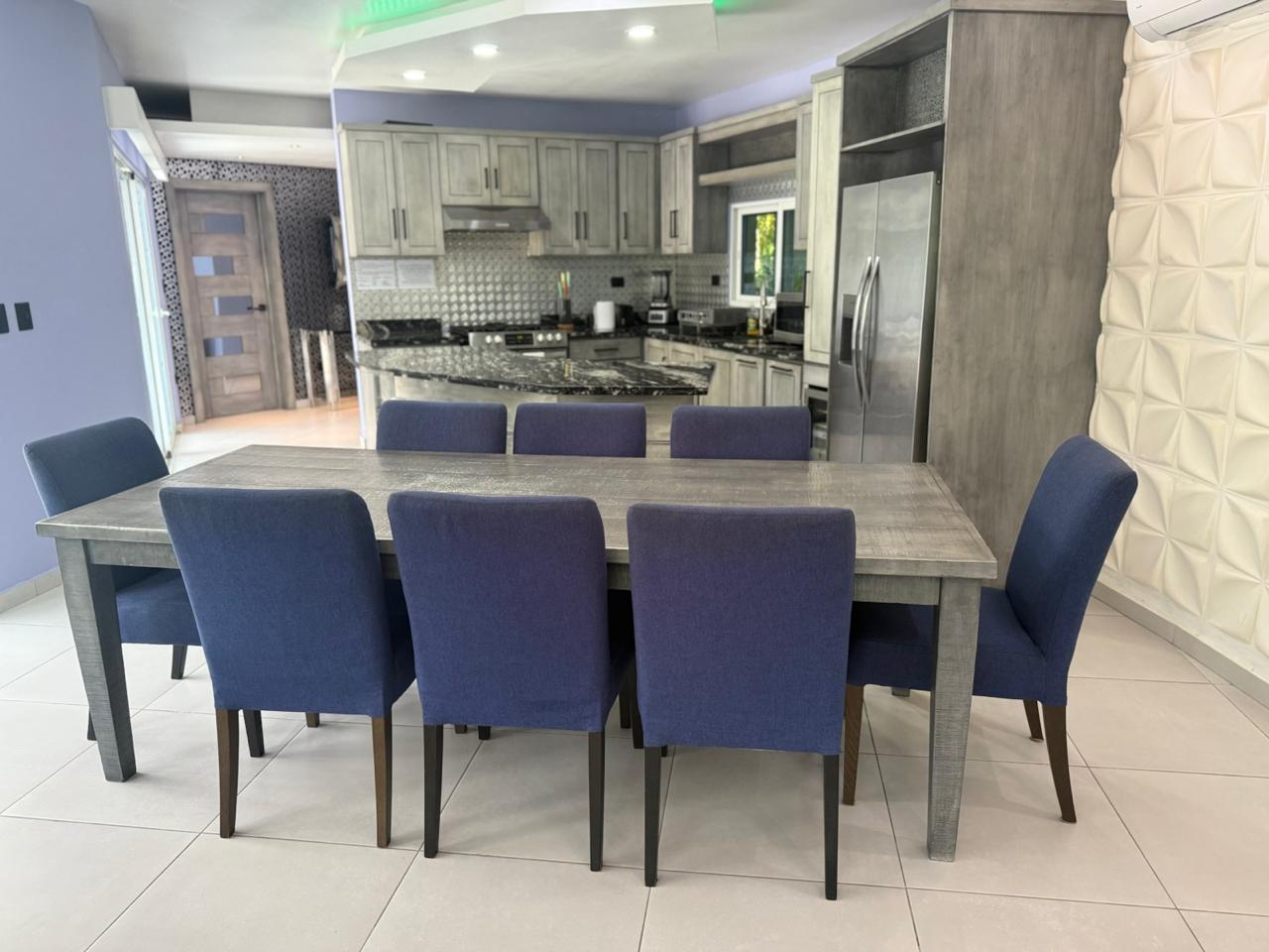 4 spacious bedrooms & 4.5 bathrooms Spacious Elegance: 4 Bed, 4.5 Bath Luxury Living - photo 6