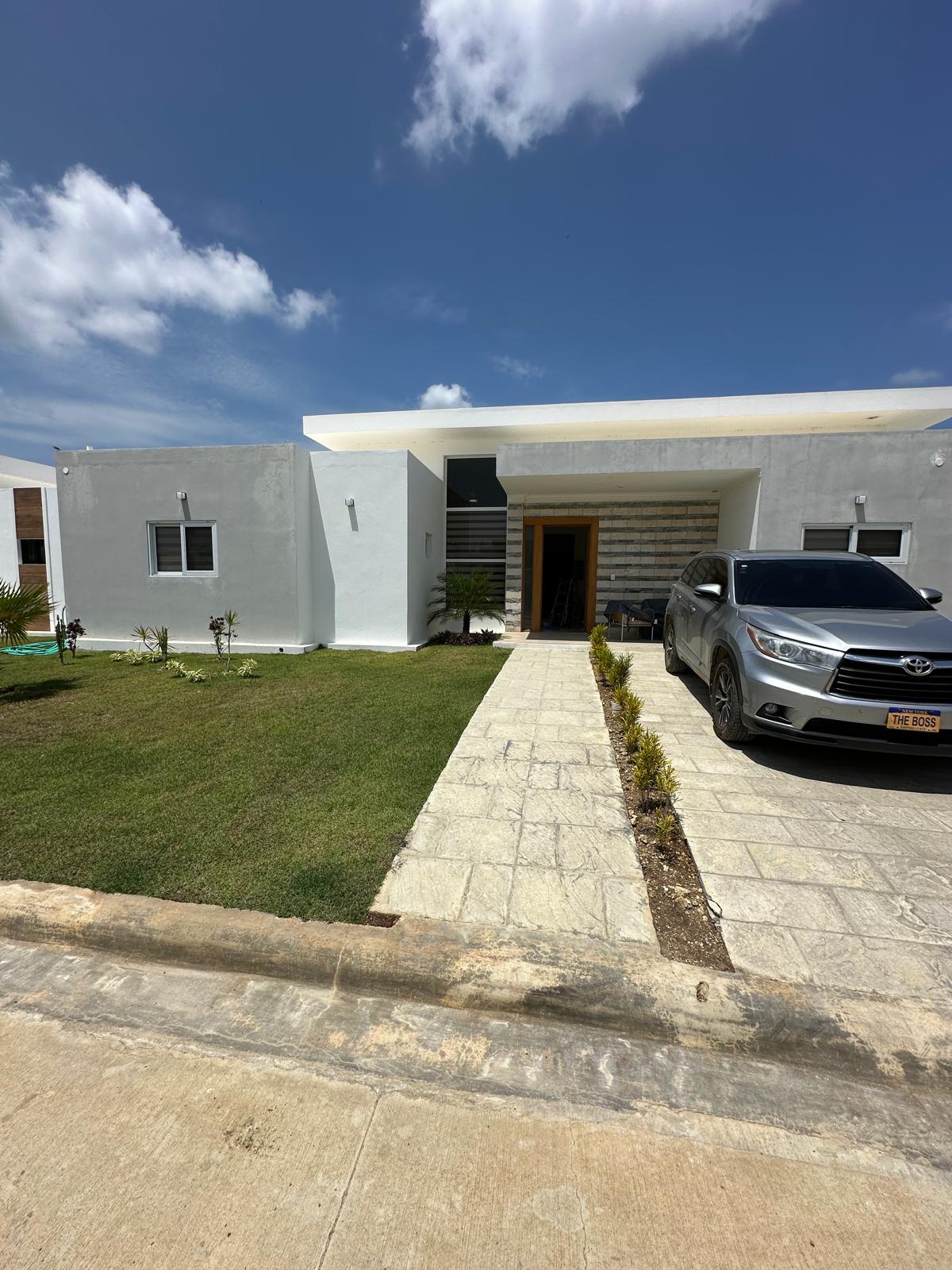 Stunning New Modern 3 Bed, 3.5 Bath Villa in Prime Oceanfront Residencial - photo 3