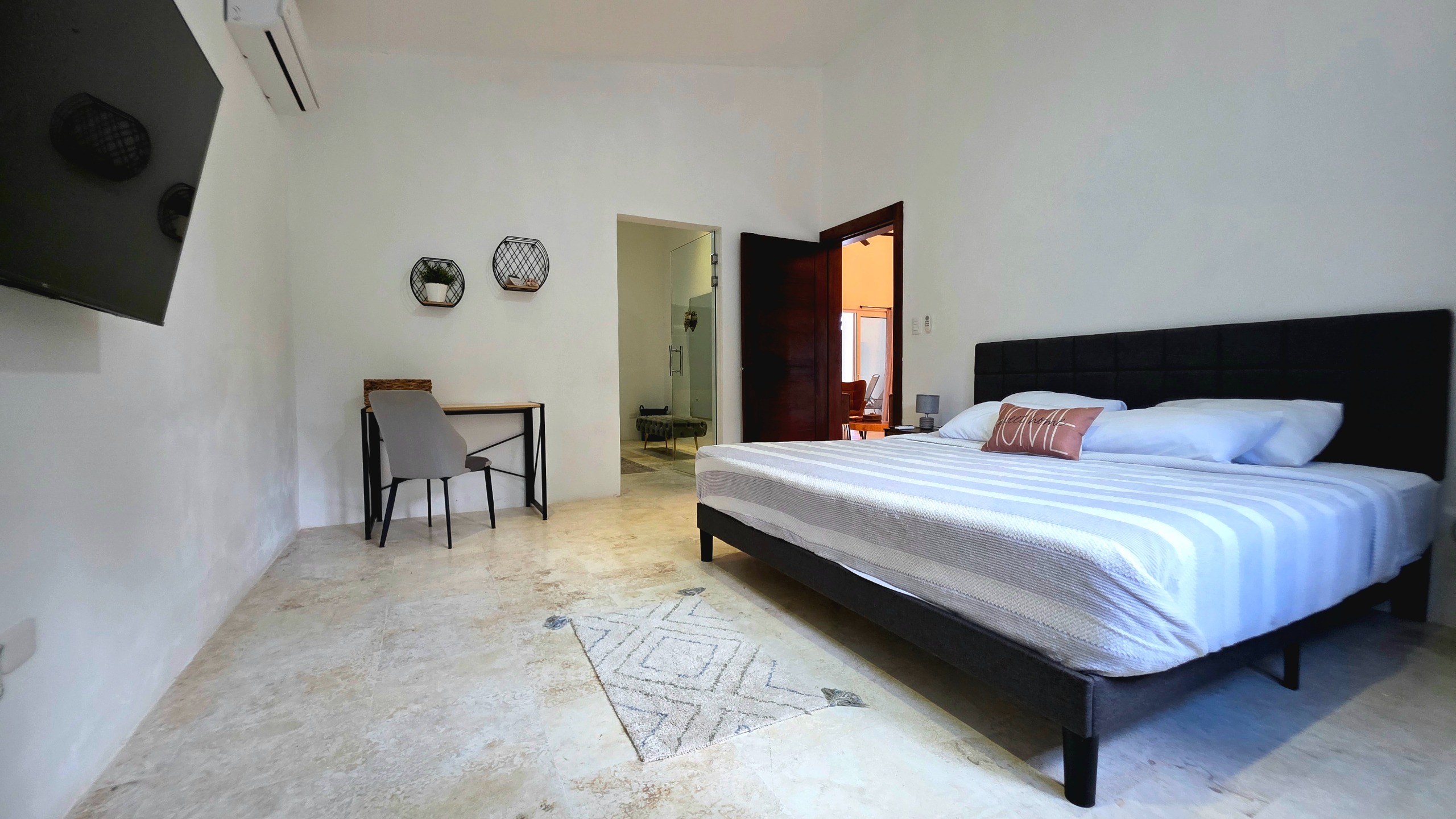 Stunning 4 Bedroom Villa - photo 5