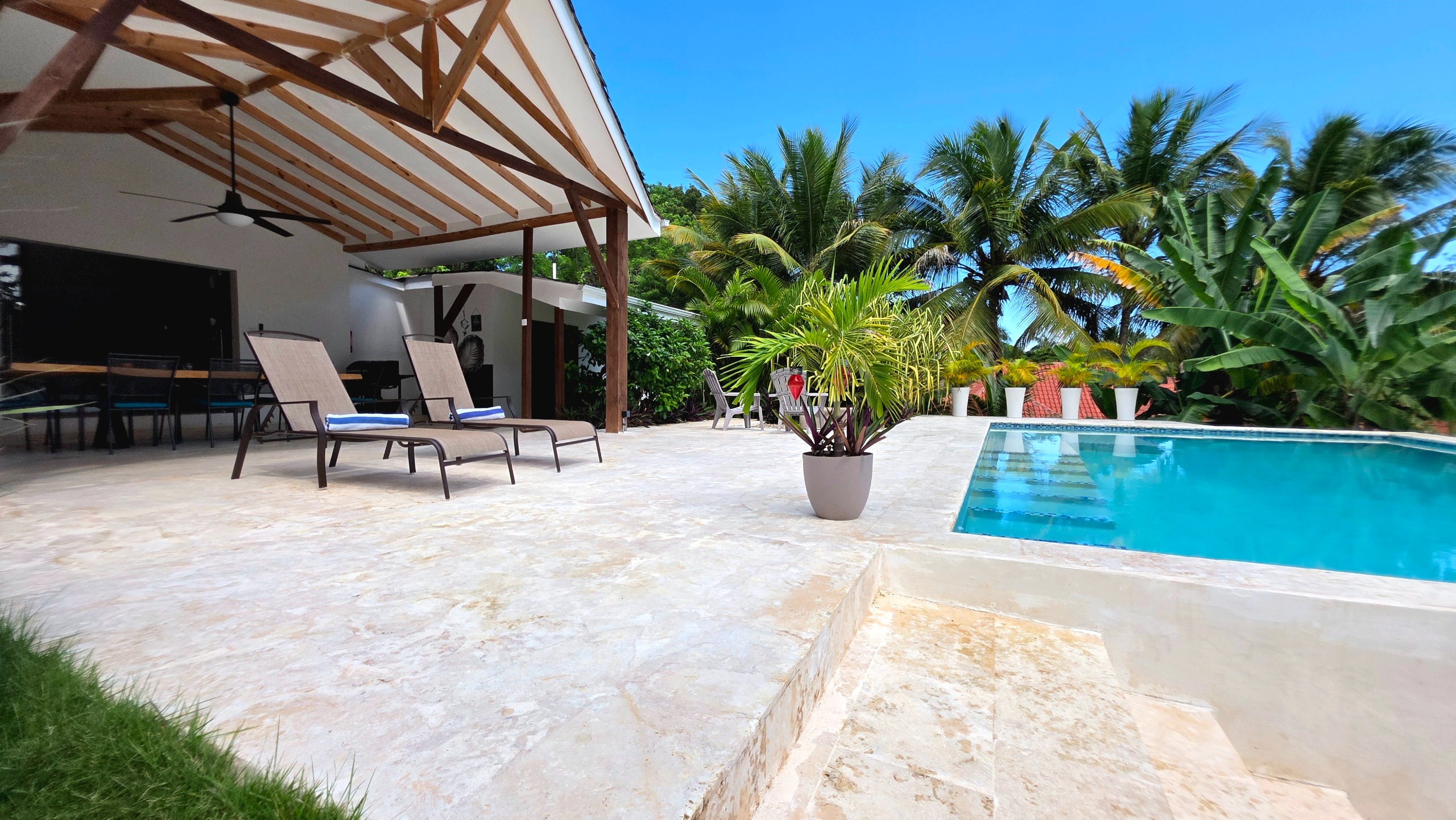Stunning 4 Bedroom Villa - photo 6