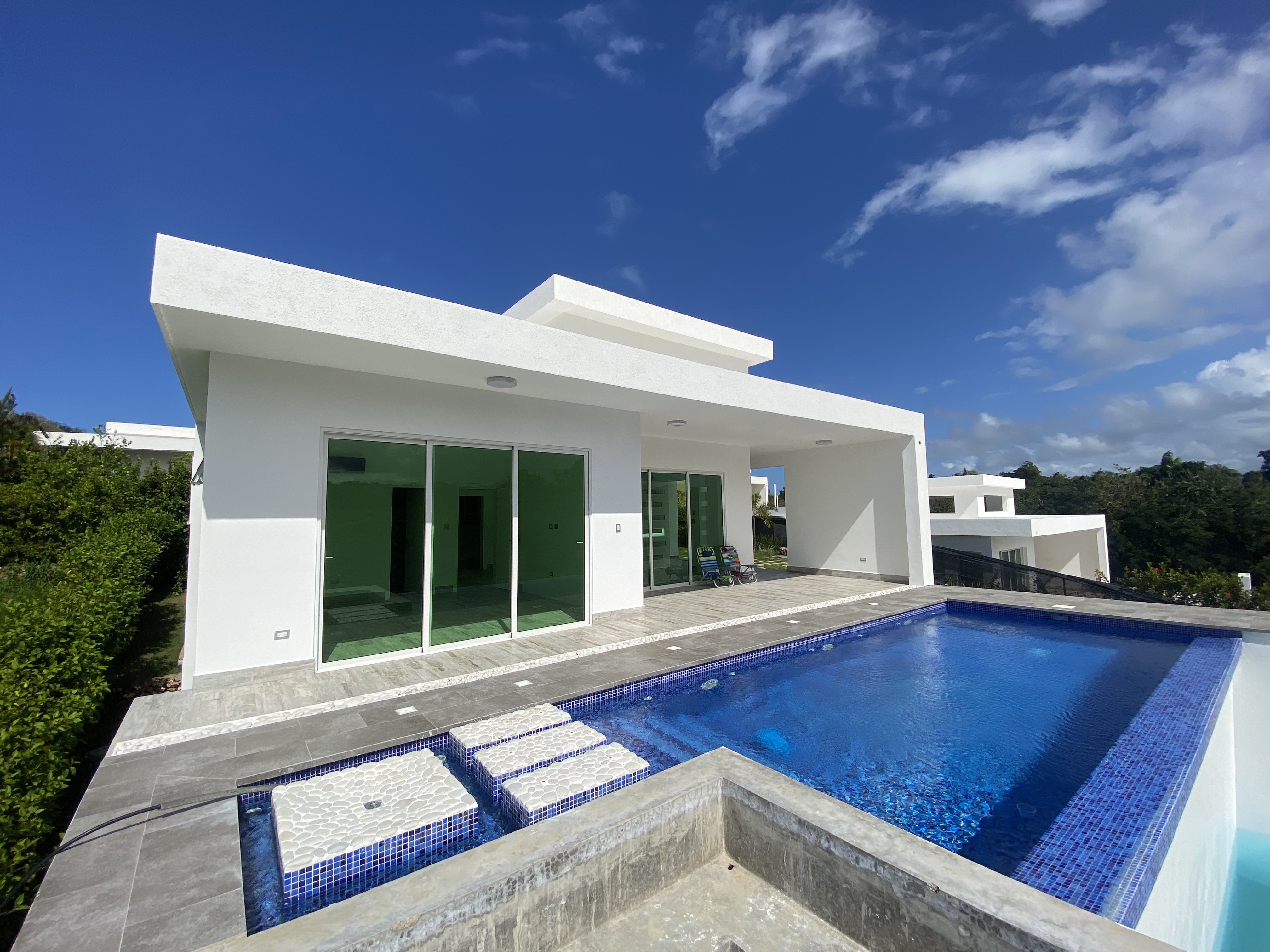 BRAND NEW 3 BR VILLA WITH OCEANVIEW IN SOSUA - photo 2