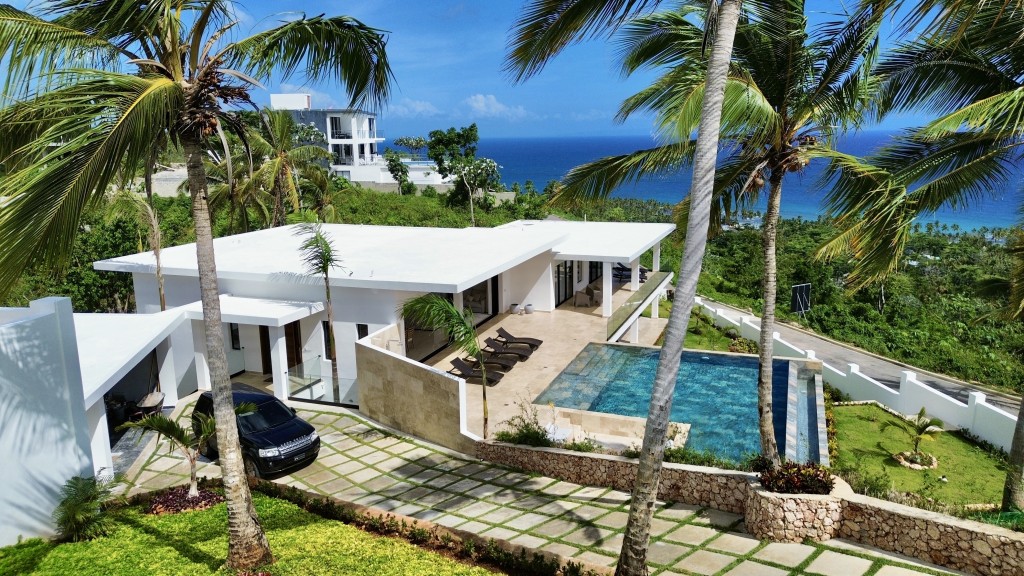 7-Bedroom Villa with Ocean View near the Beach in Las Terrenas for Sale