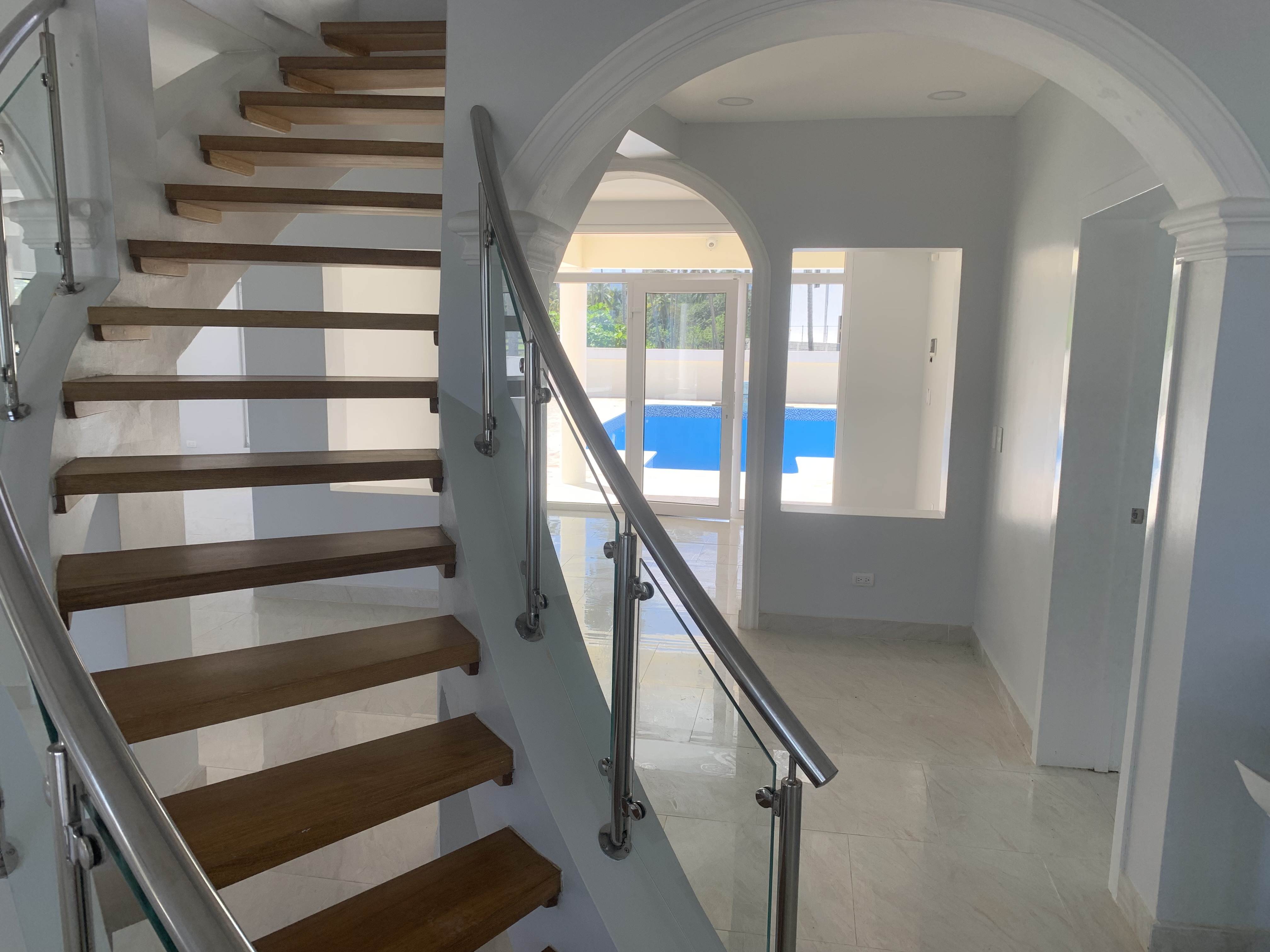 Beachfront 3 Bedroom Villa - photo 4