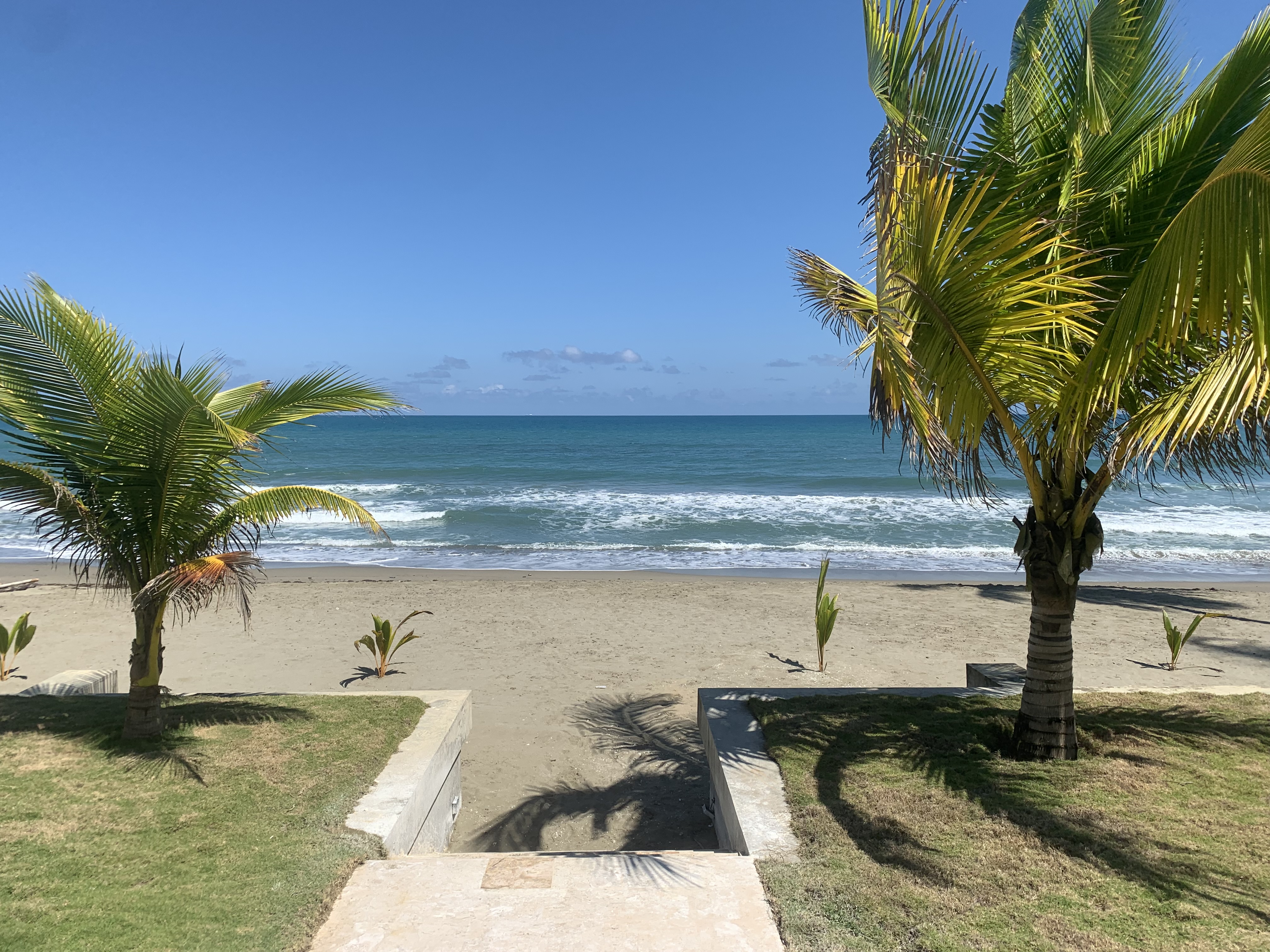 Beachfront 3 Bedroom Villa - photo 1