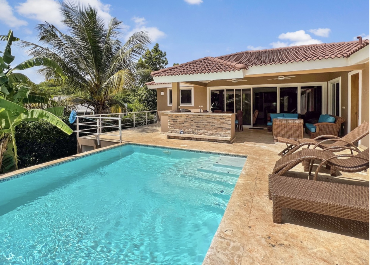 Turnkey 3 Bedroom Villa In Gated Community - photo 2