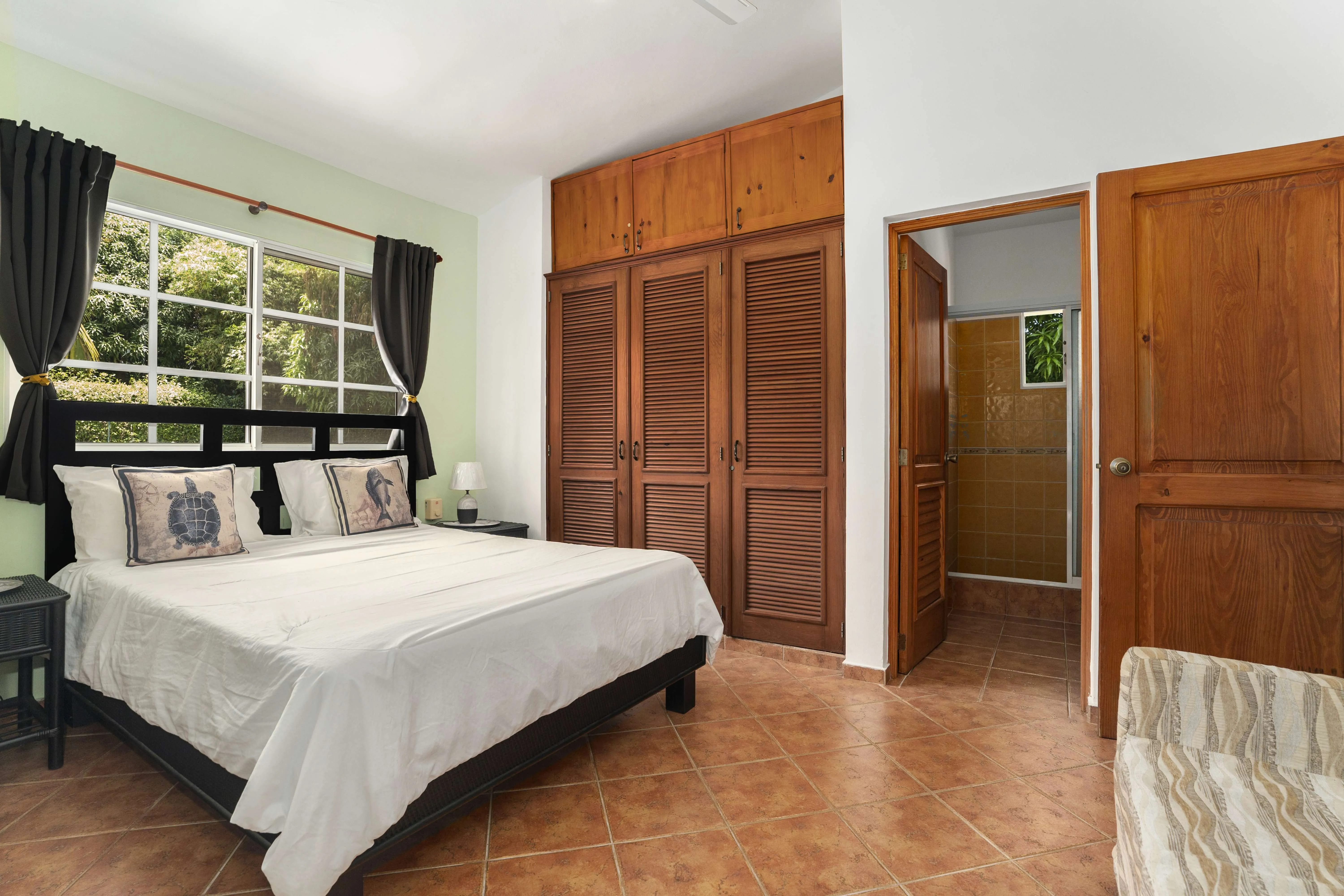156382-bedroom_x1